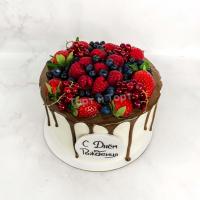 Торт №109 - С ягодами и табличкой