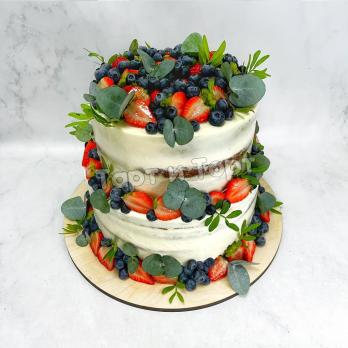 Торт ярусный с ягодами